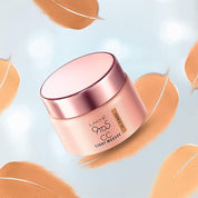 LAKMÉ 9To5 Cc Light Mousse With Vitamin E & A Hint Of Foundation