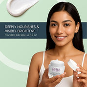 Lotus Herbals Whiteglow Deep Moisturizing Creme 60G