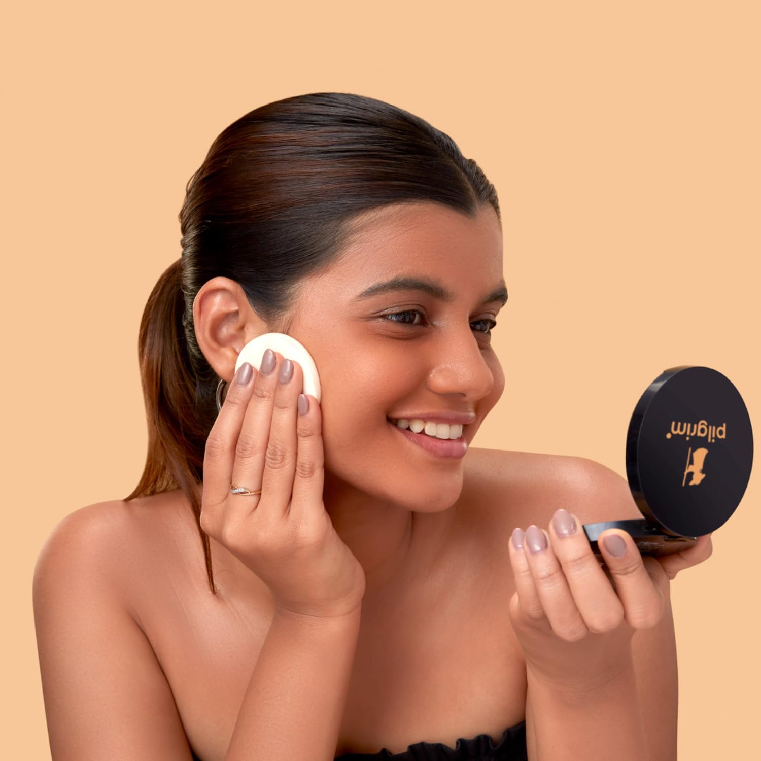 Pilgrim Rich Caramel Matte Finish Compact Powder
